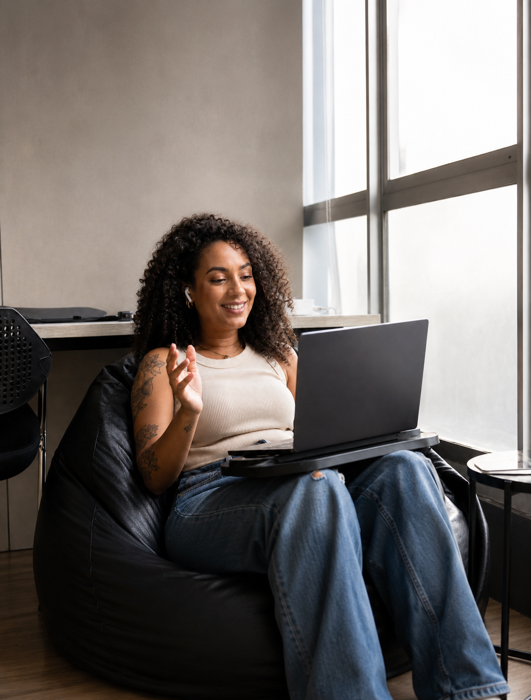 Ambiente do WORKSPACE com pessoas trabalhando