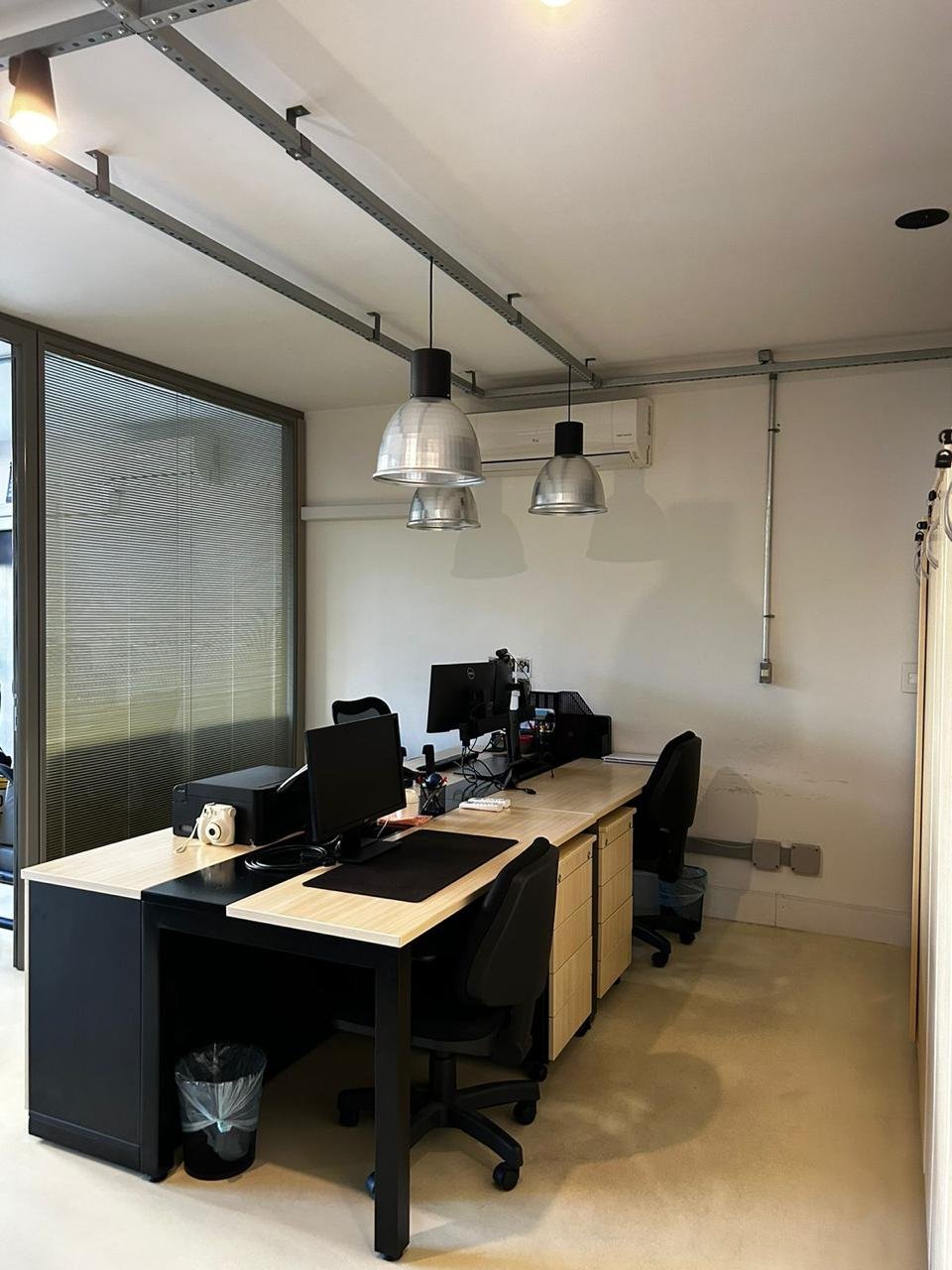 Mesa e ambiente do WORKSPACE