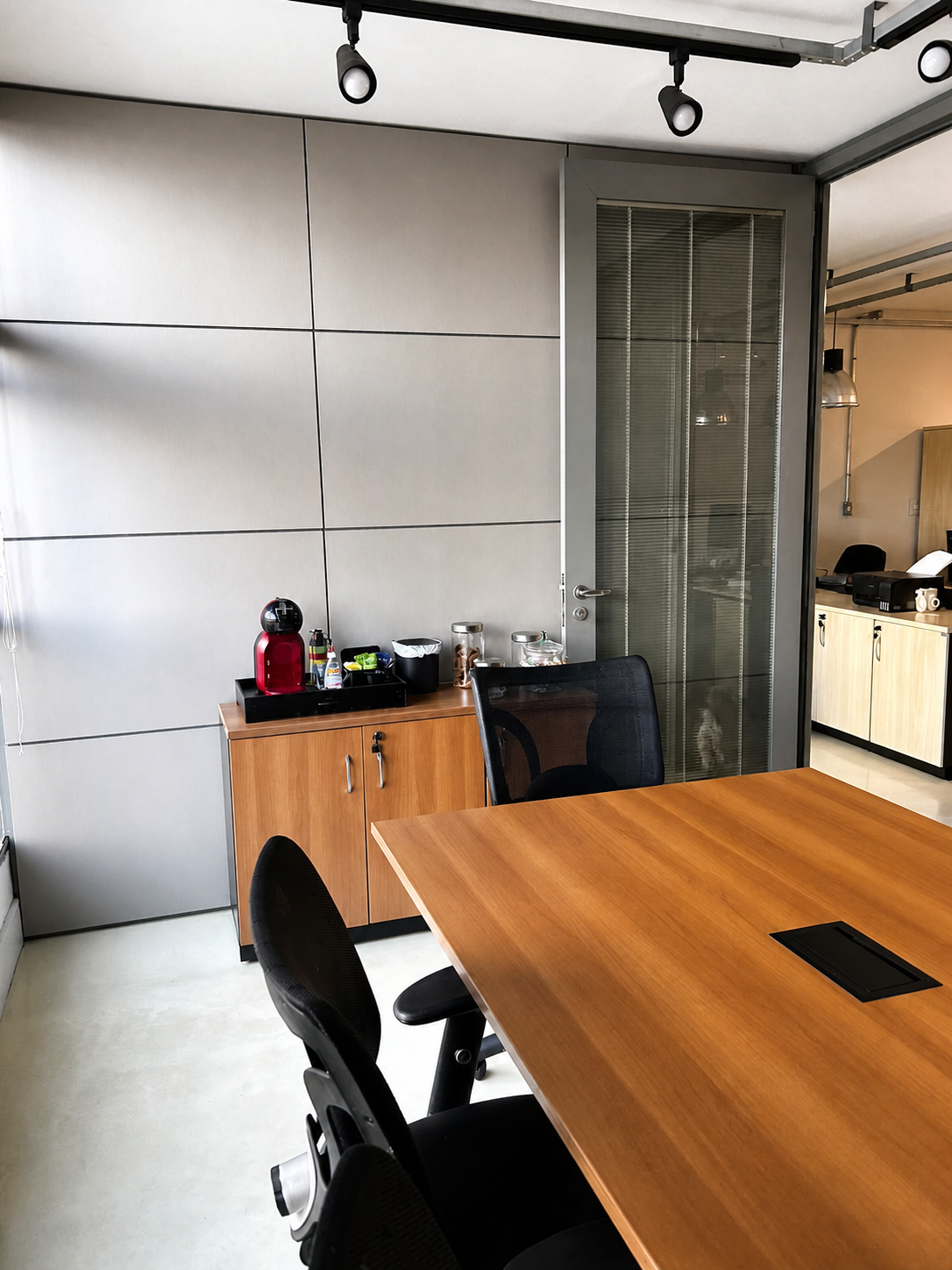 Pessoa trabalhando no WORKSPACE